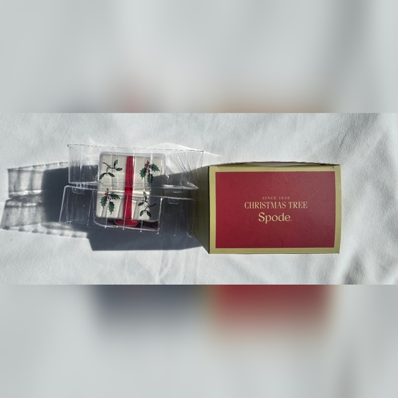 Spode Christmas Tree Ceramic Ornament - Red and Green - Picture 6 of 11